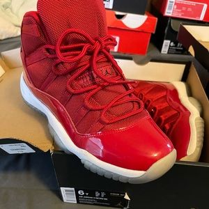 Jordan gym shoes. Slightly worn great condition.